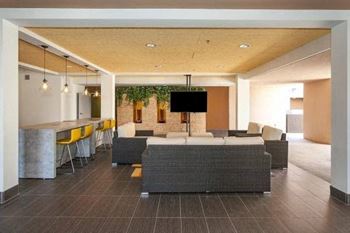 Great Room with Flat Screen TV & WiFi